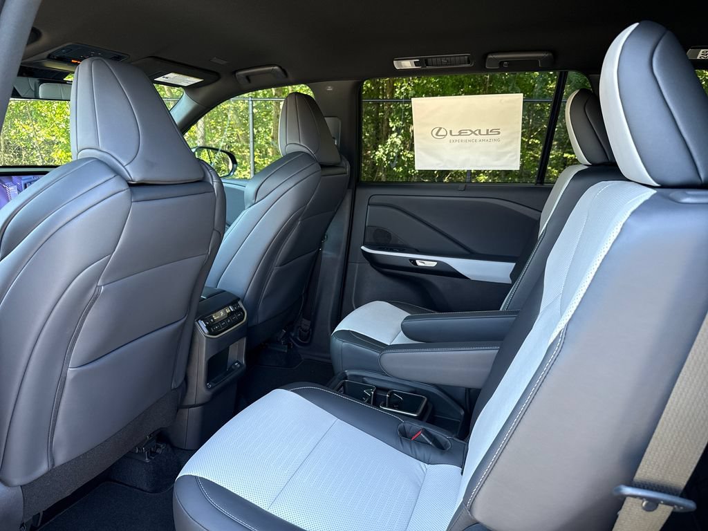 New 2026 Lexus TX 500h AWD w/ Technology Package image 14