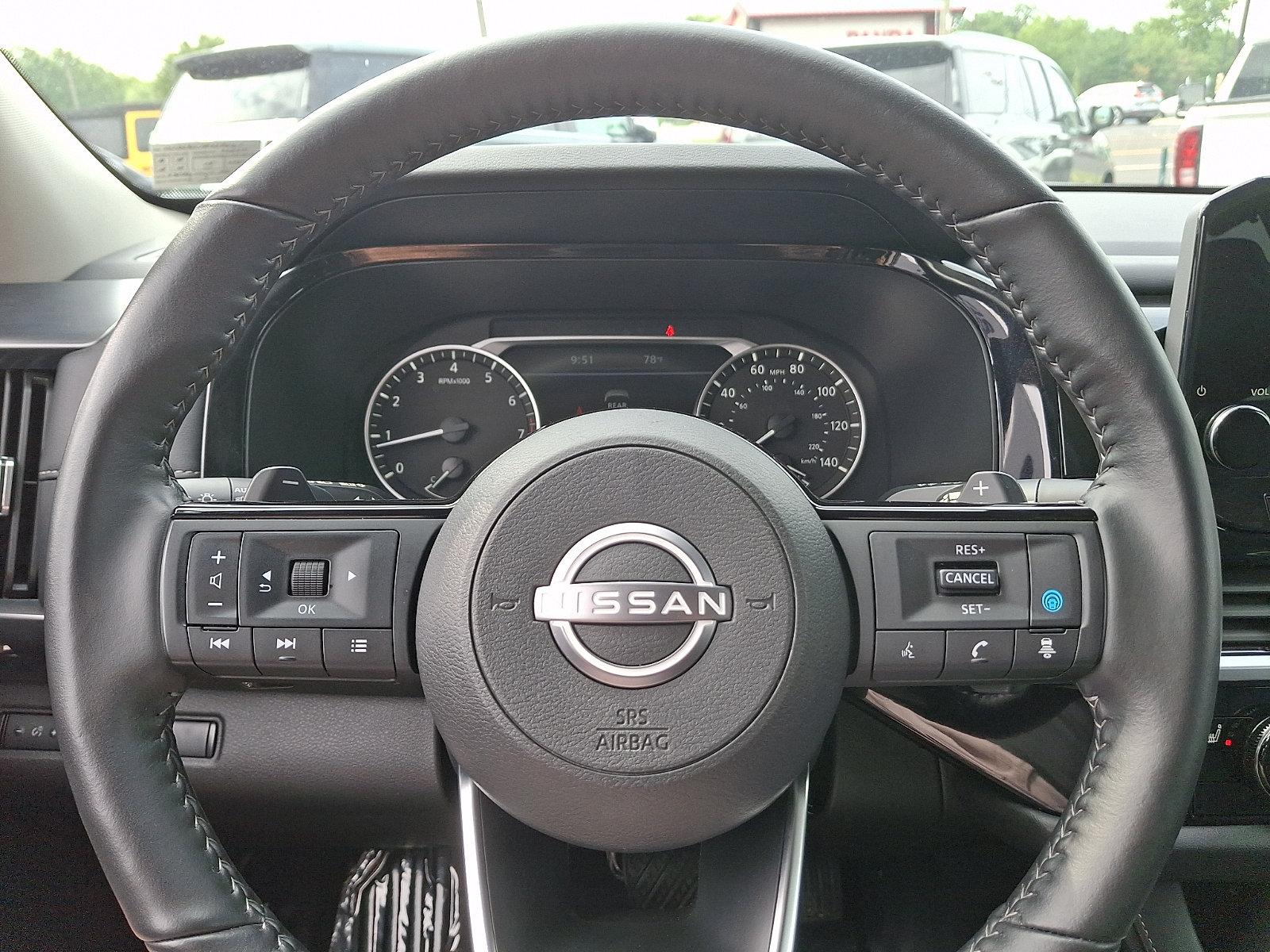 Used 2025 Nissan Pathfinder SL AWD/4WD image 21