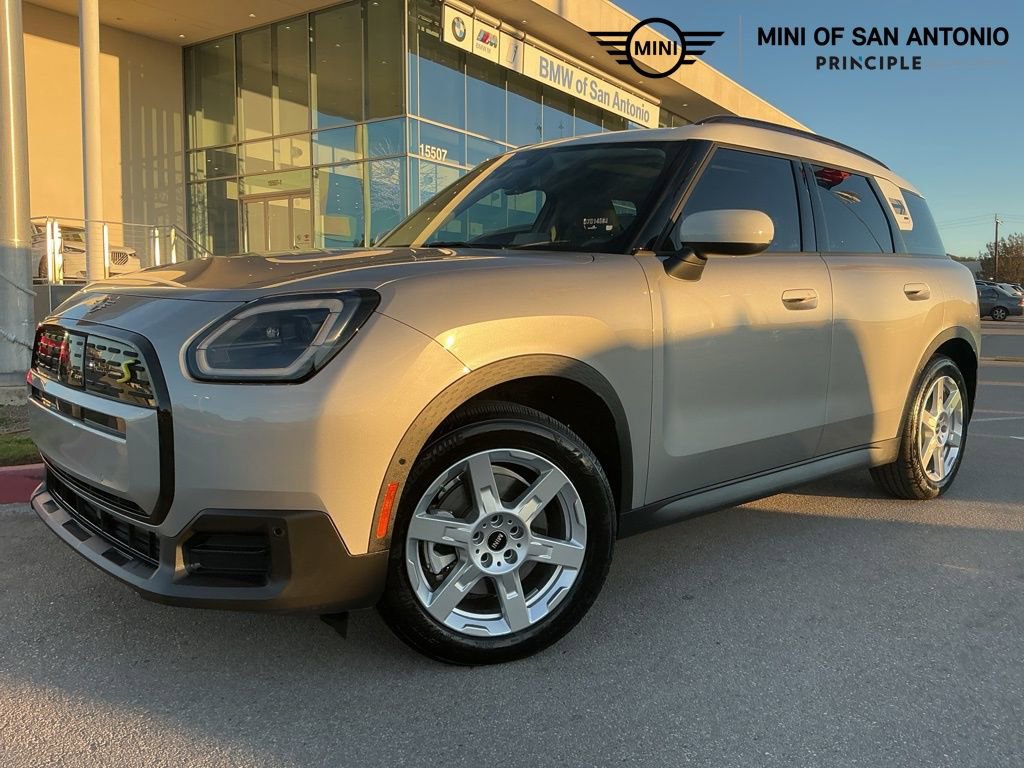 Certified 2025 MINI Cooper Countryman SE AWD/4WD image 1