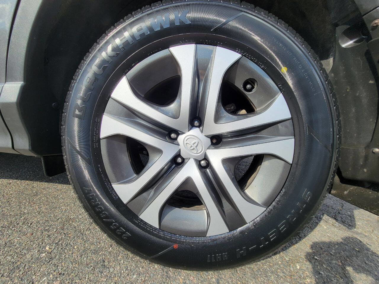 Used 2016 Toyota RAV4 LE AWD/4WD image 28