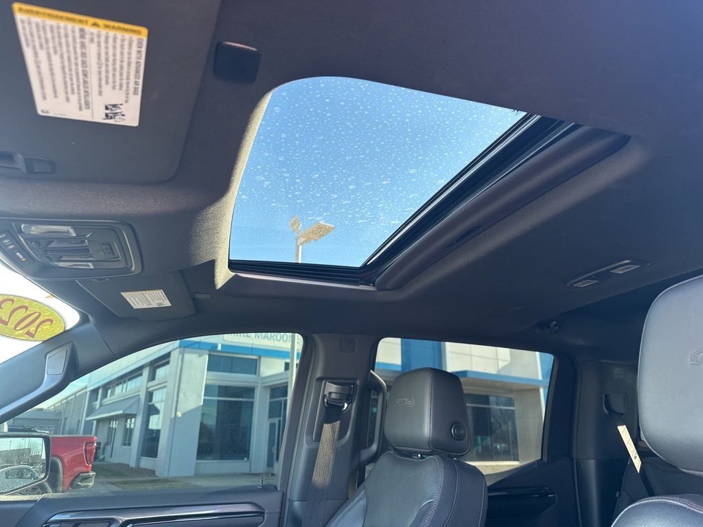 Used 2023 GMC Sierra 1500 AT4 w/ Technology Package image 15