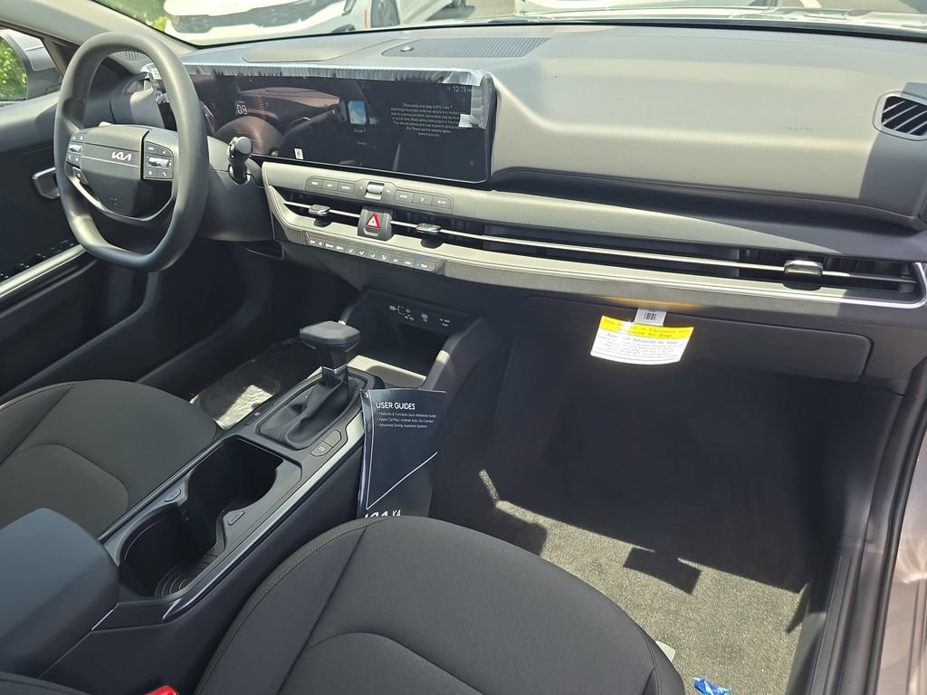 New 2026 Kia K4 FWD image 11