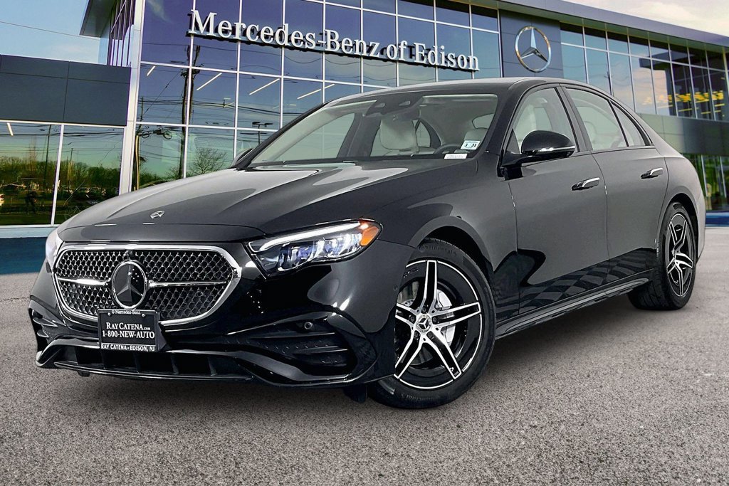 Used 2026 Mercedes-Benz E 350 4MATIC Sedan image 9