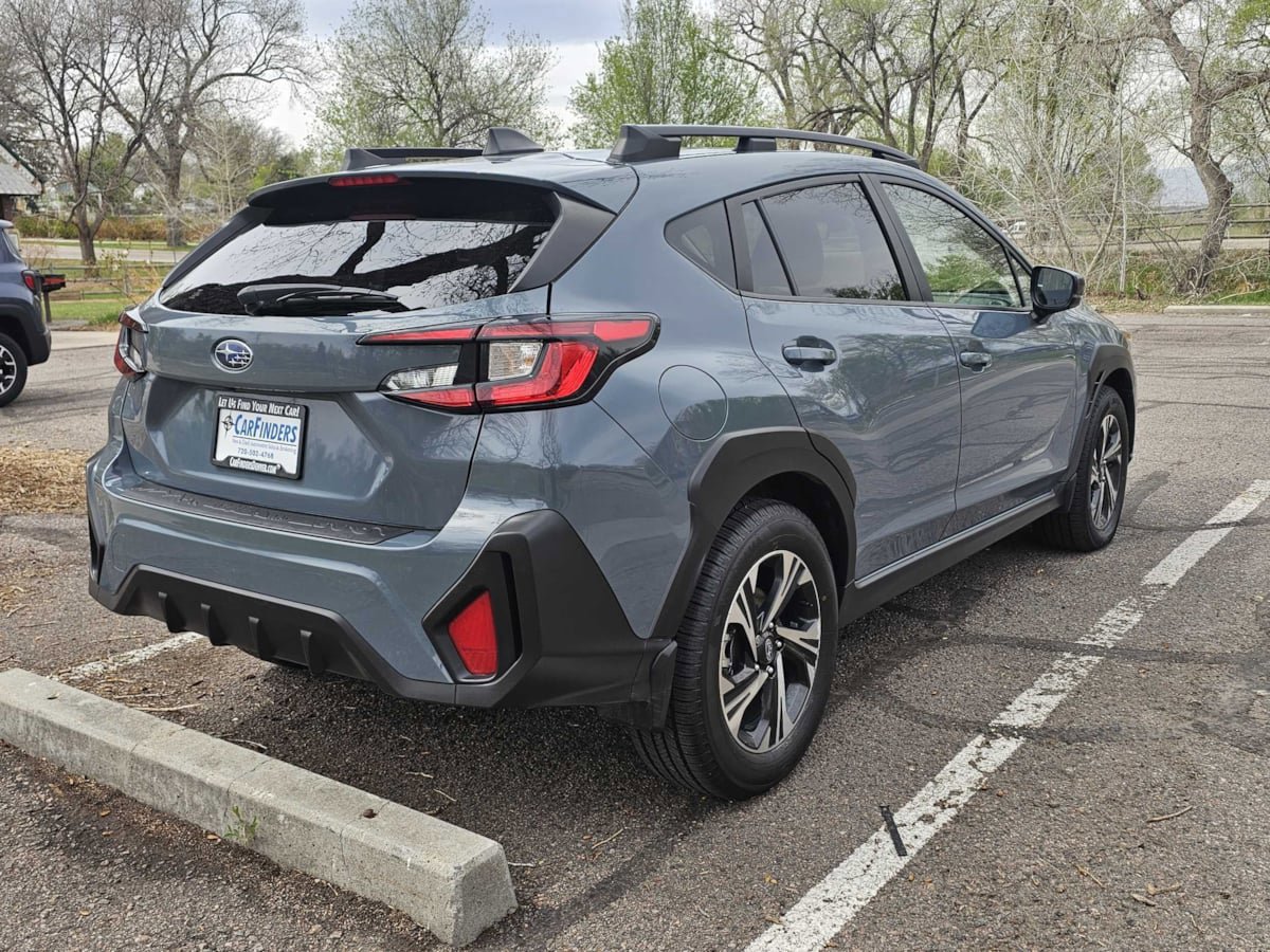 Used 2024 Subaru Crosstrek 2.0i Premium image 5
