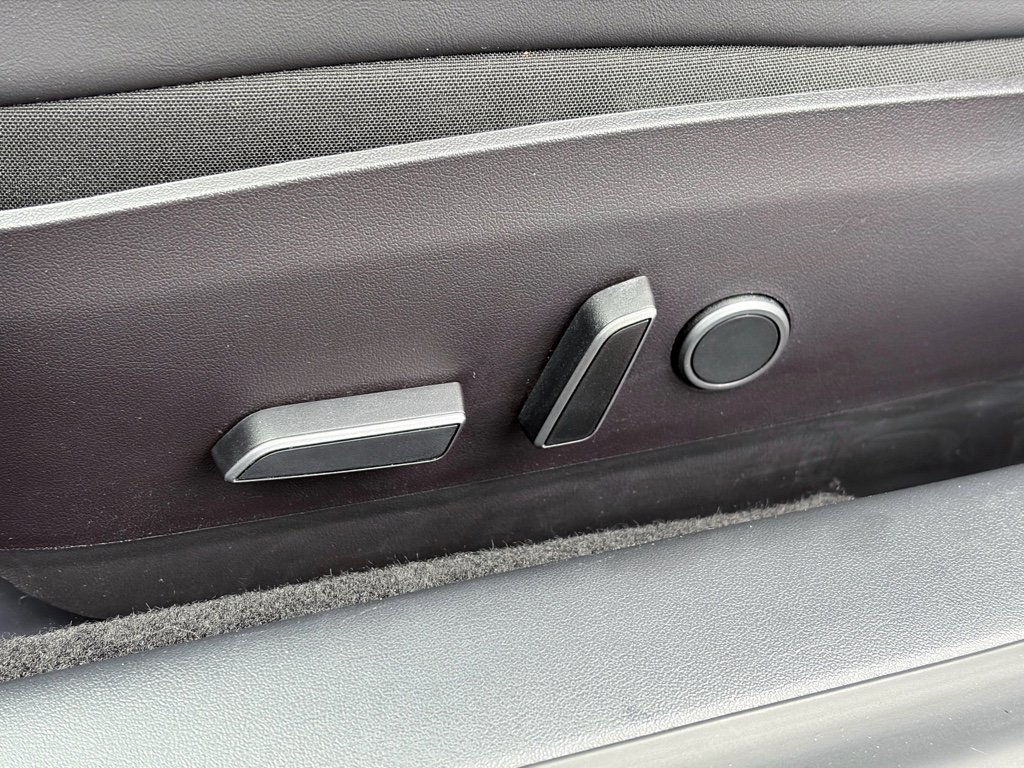 Used 2021 Tesla Model 3 Standard Range Plus image 7