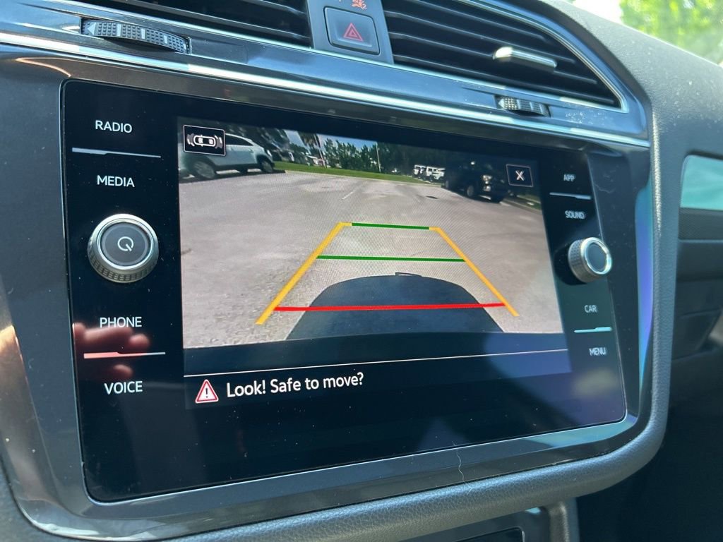 Certified 2024 Volkswagen Tiguan SE R-Line image 29