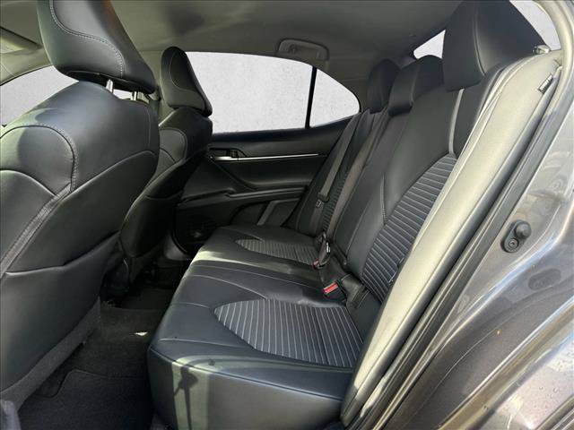 Used 2020 Toyota Camry SE w/ Carpet Mat Package FWD image 15