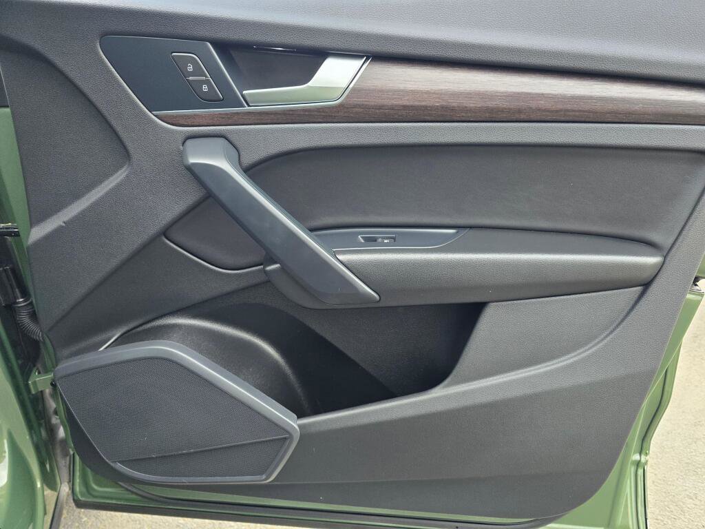 Used 2023 Audi Q5 2.0T Premium w/ Convenience Package image 27