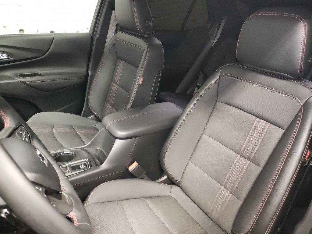 Used 2023 Chevrolet Equinox RS w/ LPO, Floor Liner Package image 25