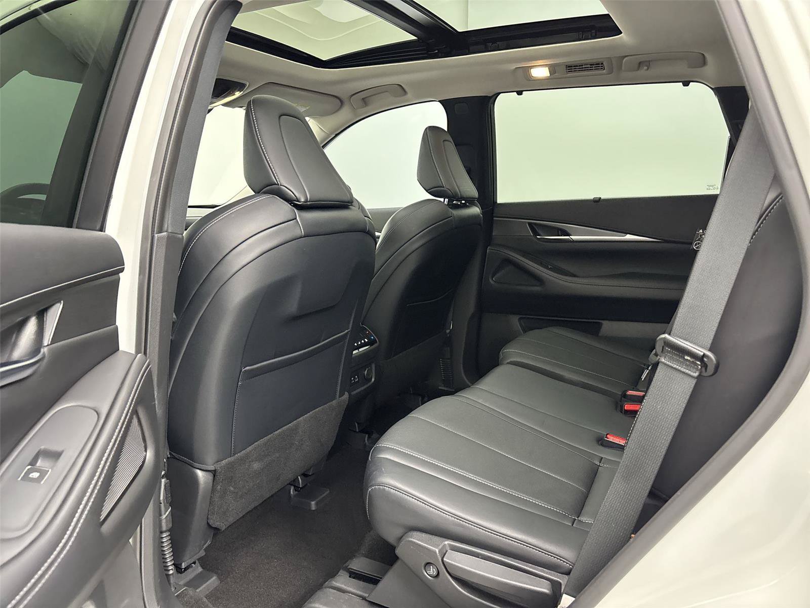 Used 2023 INFINITI QX60 Luxe w/ Cargo Package AWD/4WD image 29