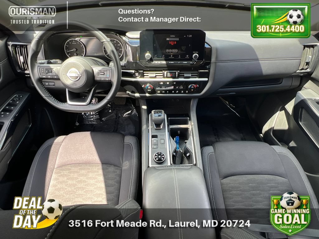 Used 2025 Nissan Pathfinder SV AWD/4WD image 17