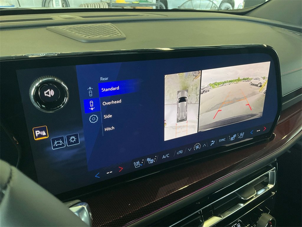 New 2026 Chevrolet Traverse RS w/ LPO, Floor Liner Package image 22