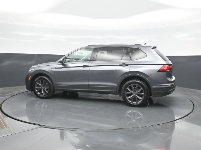 Used 2023 Volkswagen Tiguan SE FWD image 4