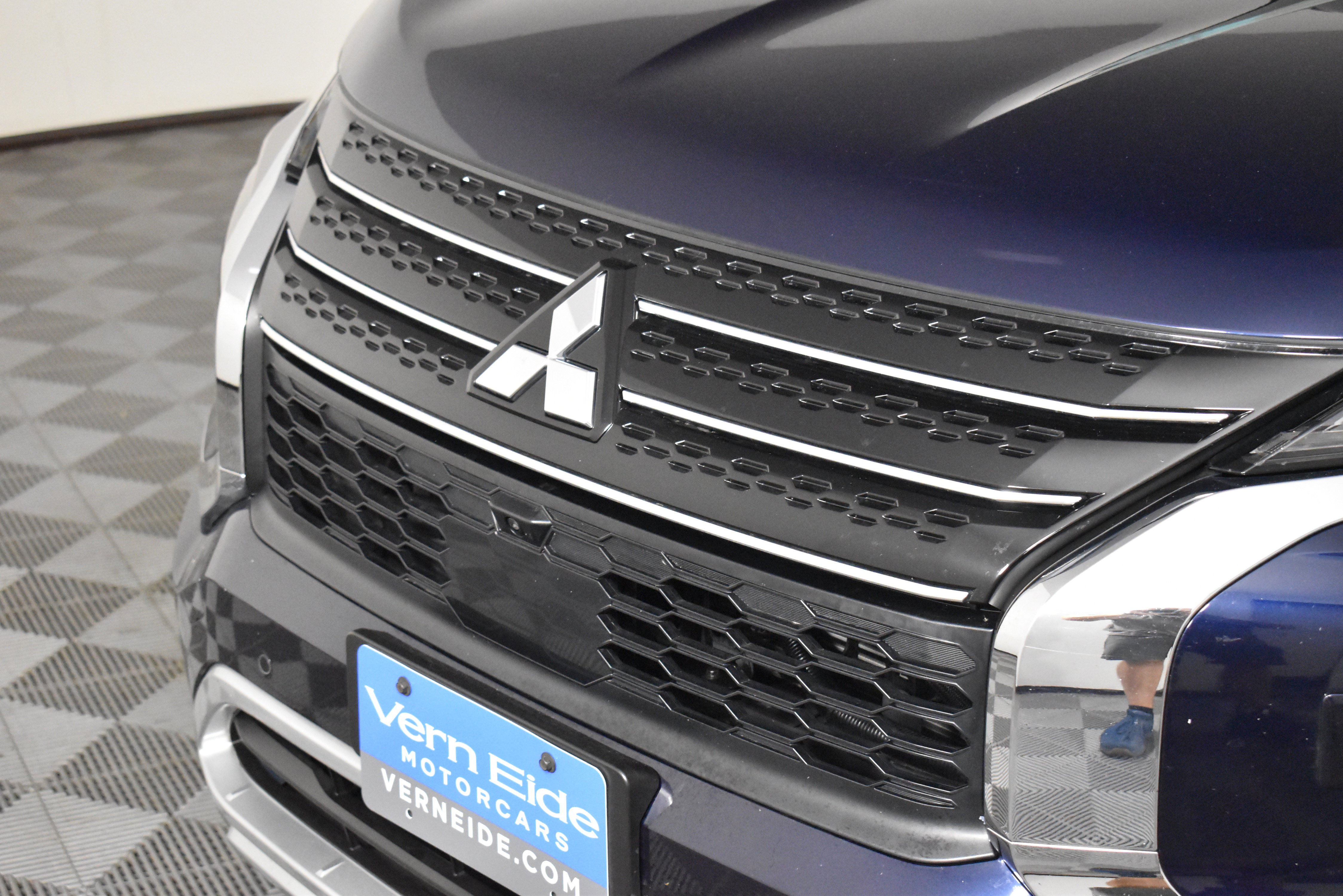 Used 2023 Mitsubishi Outlander SE image 11