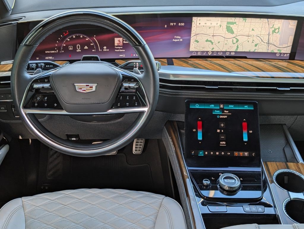 Certified 2025 Cadillac Escalade ESV Sport Platinum AWD/4WD image 27