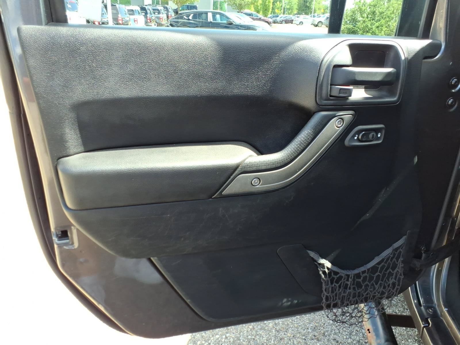 Used 2016 Jeep Wrangler Unlimited Sport w/ Quick Order Package 24S AWD/4WD image 15
