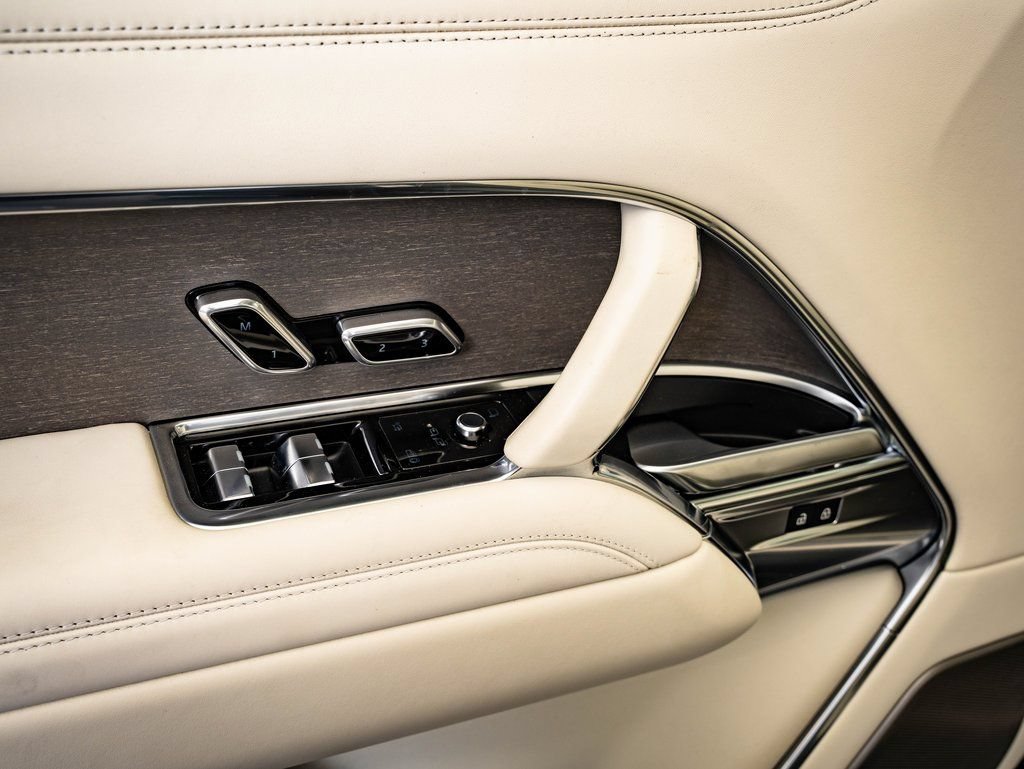 New 2026 Land Rover Range Rover SV AWD/4WD image 22