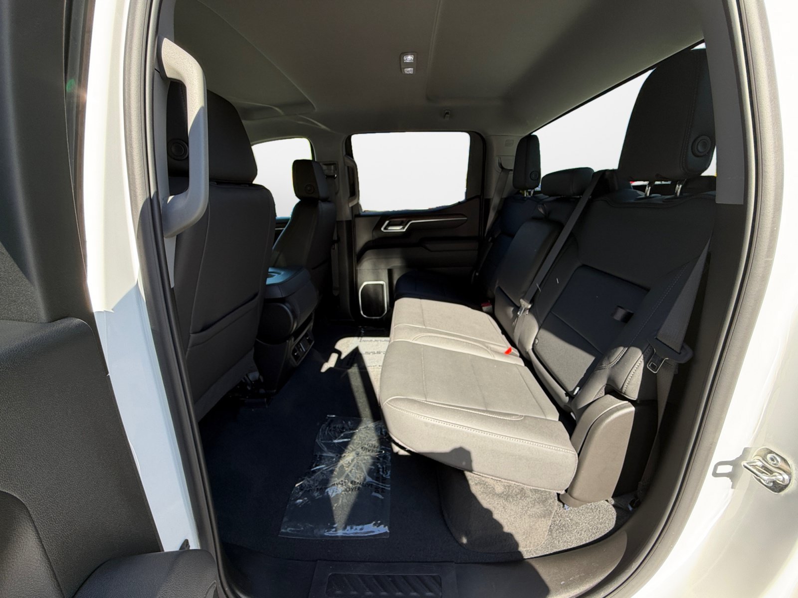 Used 2025 GMC Sierra 1500 SLT AWD/4WD image 15