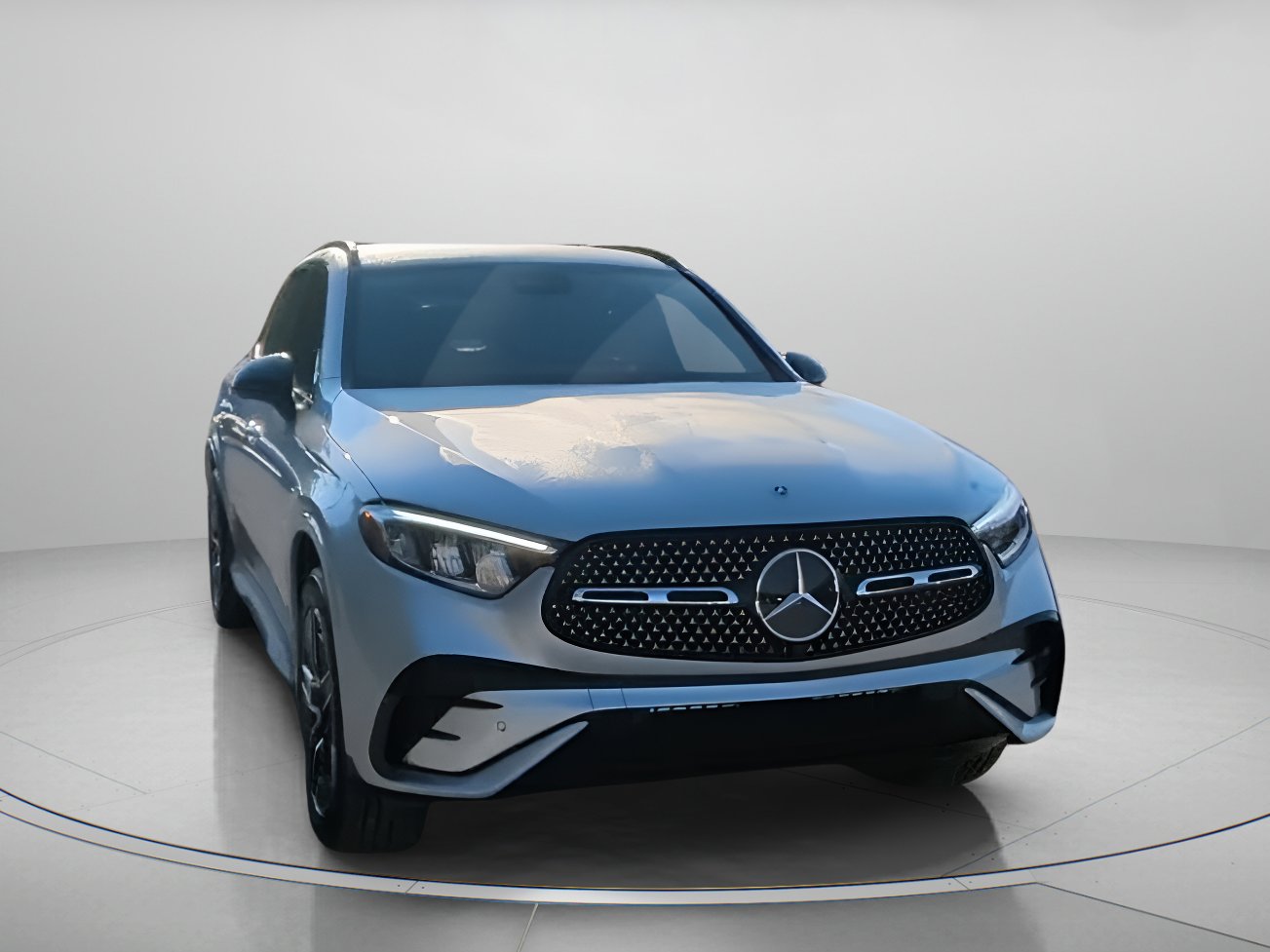 Used 2026 Mercedes-Benz GLC 300 image 4