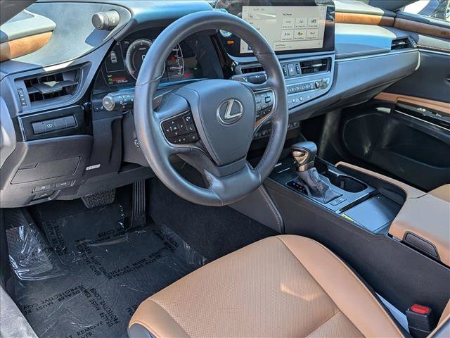 Used 2024 Lexus ES 300h w/ Premium Package FWD image 10