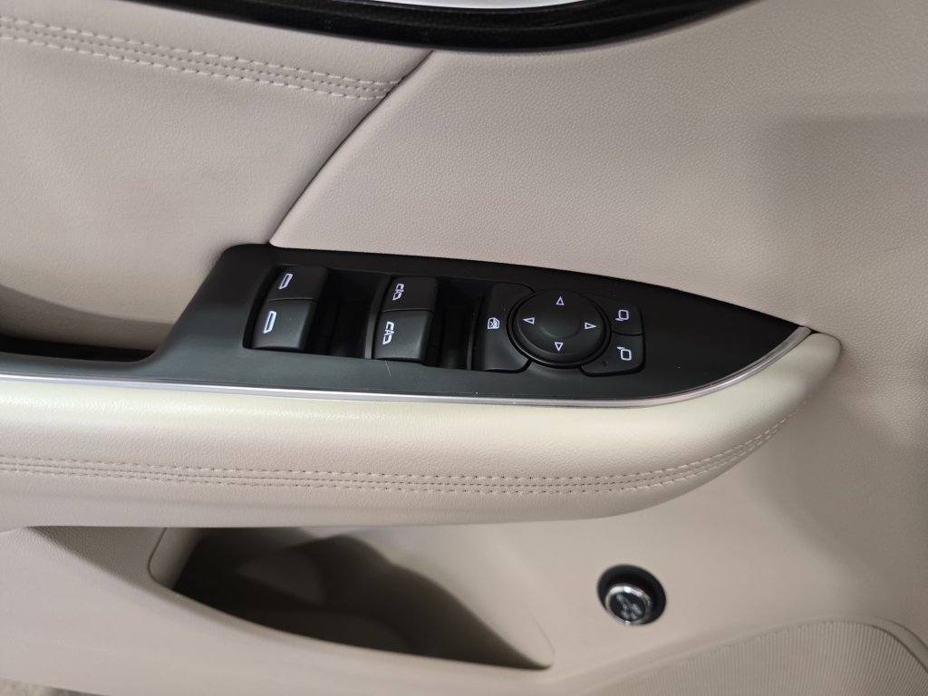 Used 2021 Buick Envision Preferred AWD/4WD image 28