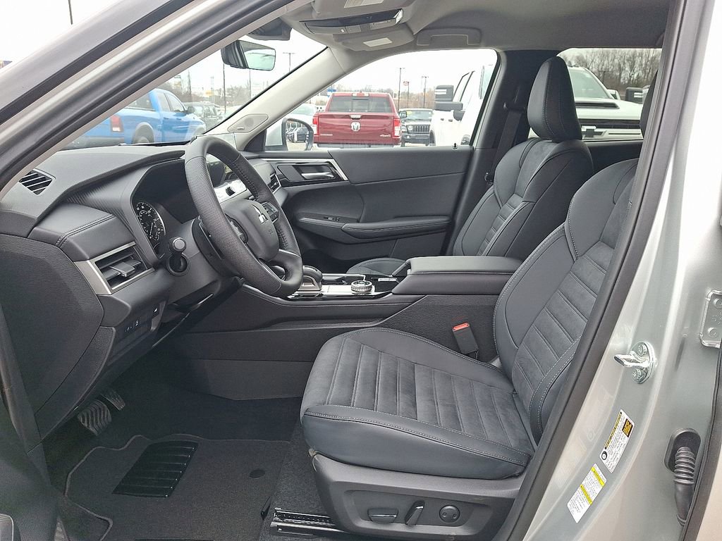 New 2026 Mitsubishi Outlander SE AWD/4WD image 6