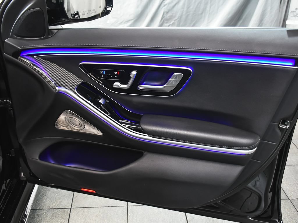 Used 2022 Mercedes-Benz S 500 4MATIC w/ AMG Line Package image 22