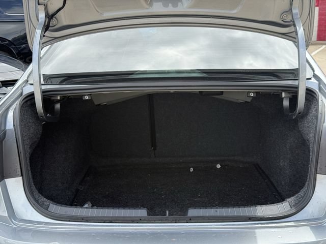 Used 2025 Volkswagen Jetta Sport FWD image 28