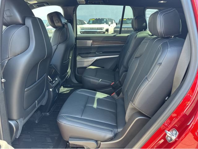 New 2026 Cadillac Vistiq Sport w/ LPO, Floor Liner Package image 14