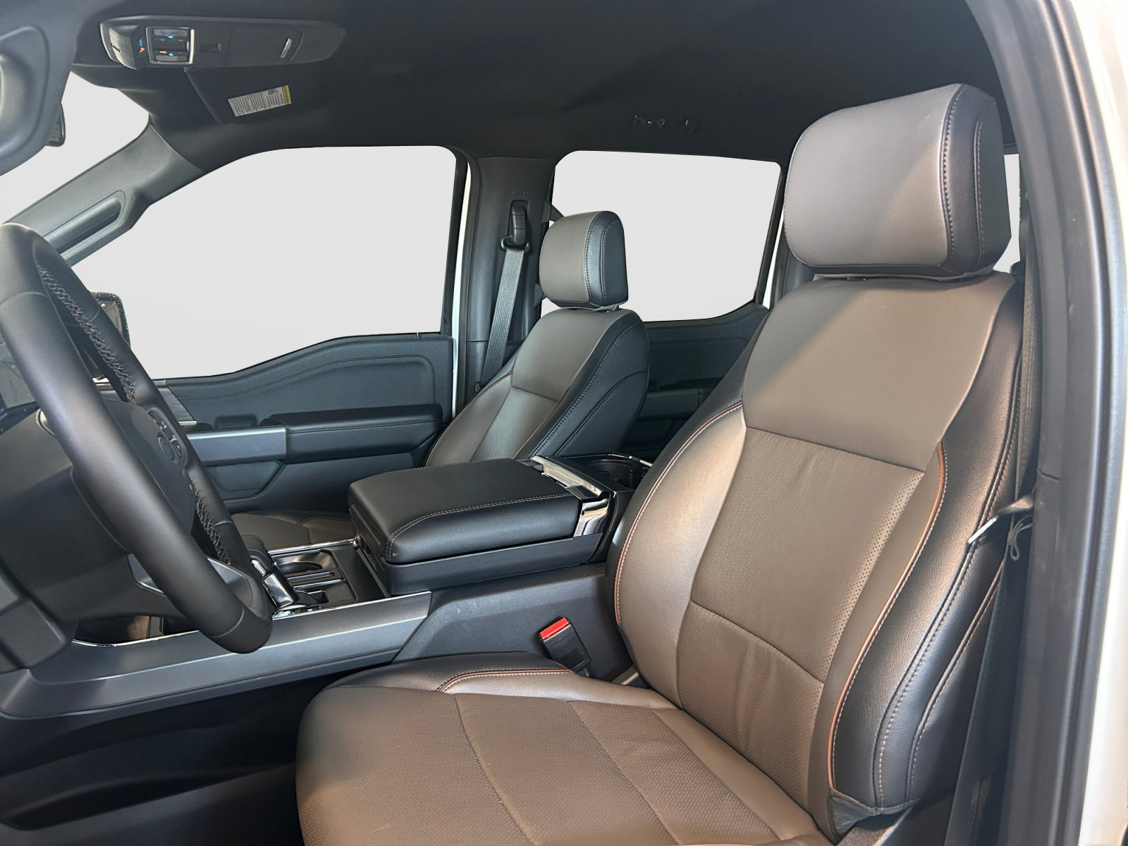Used 2025 Ford F150 Lariat w/ Equipment Group 502A High AWD/4WD image 8