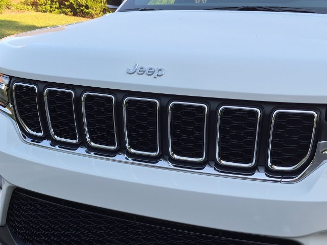 New 2026 Jeep Grand Cherokee Laredo X RWD image 24