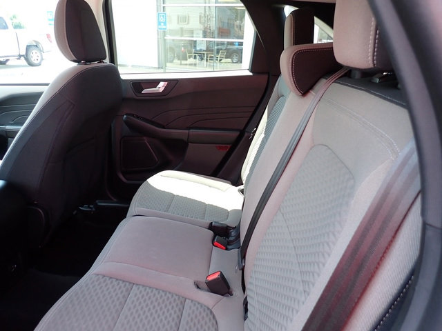 Used 2021 Ford Escape SE image 12