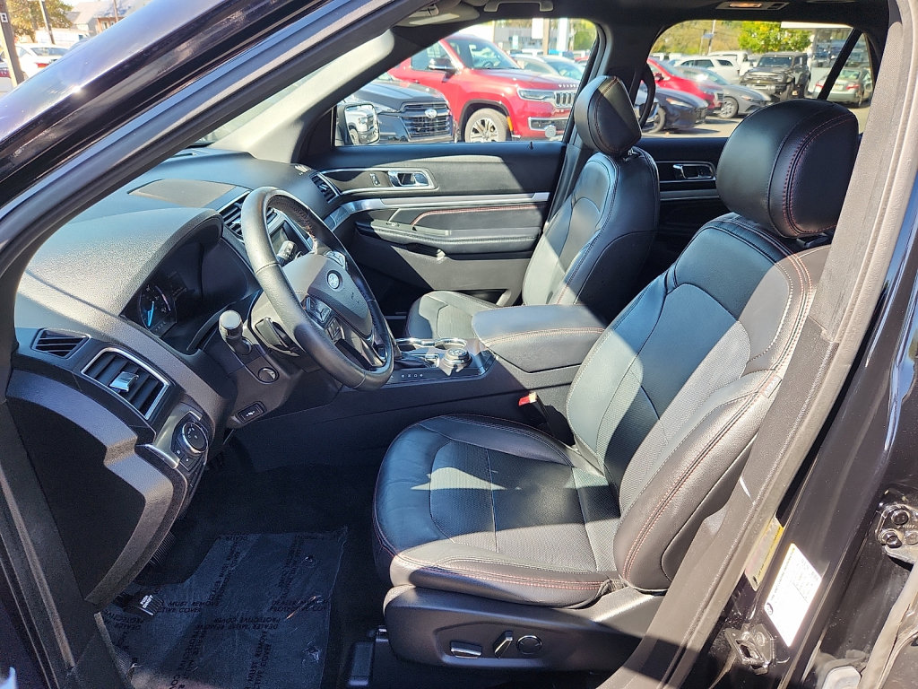 Used 2017 Ford Explorer Sport w/ Equipment Group 401A AWD/4WD image 22