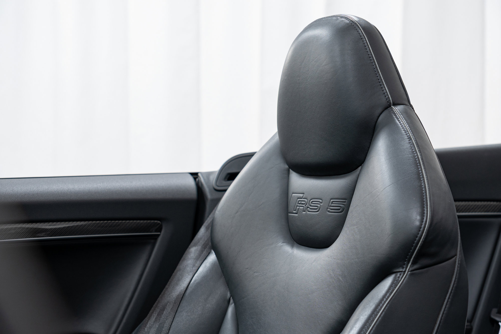 Used 2013 Audi RS 5 Cabriolet w/ Audi MMI Navigation Plus Pkg image 14