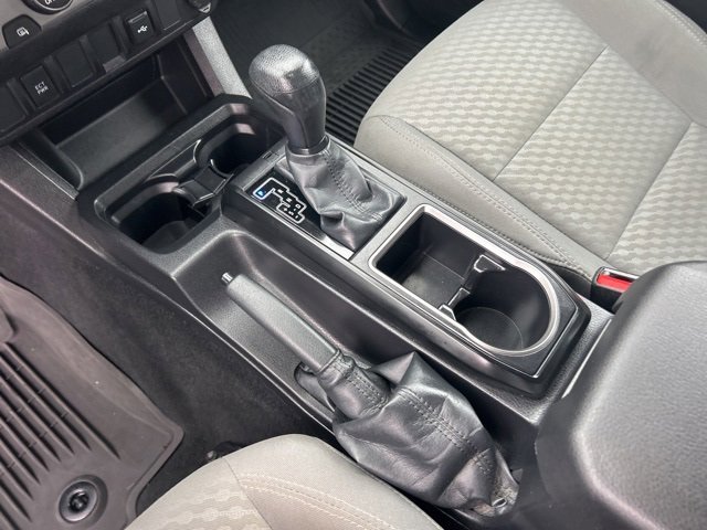 Used 2022 Toyota Tacoma SR image 24