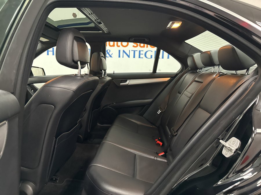 Used 2014 Mercedes-Benz C 300 4MATIC Sedan image 12