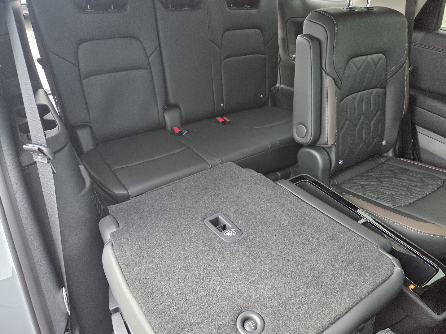 New 2026 Nissan Pathfinder Platinum AWD/4WD image 26