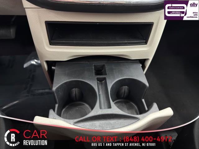 Used 2019 Dodge Grand Caravan SE w/ UConnect Hands-Free Group image 25
