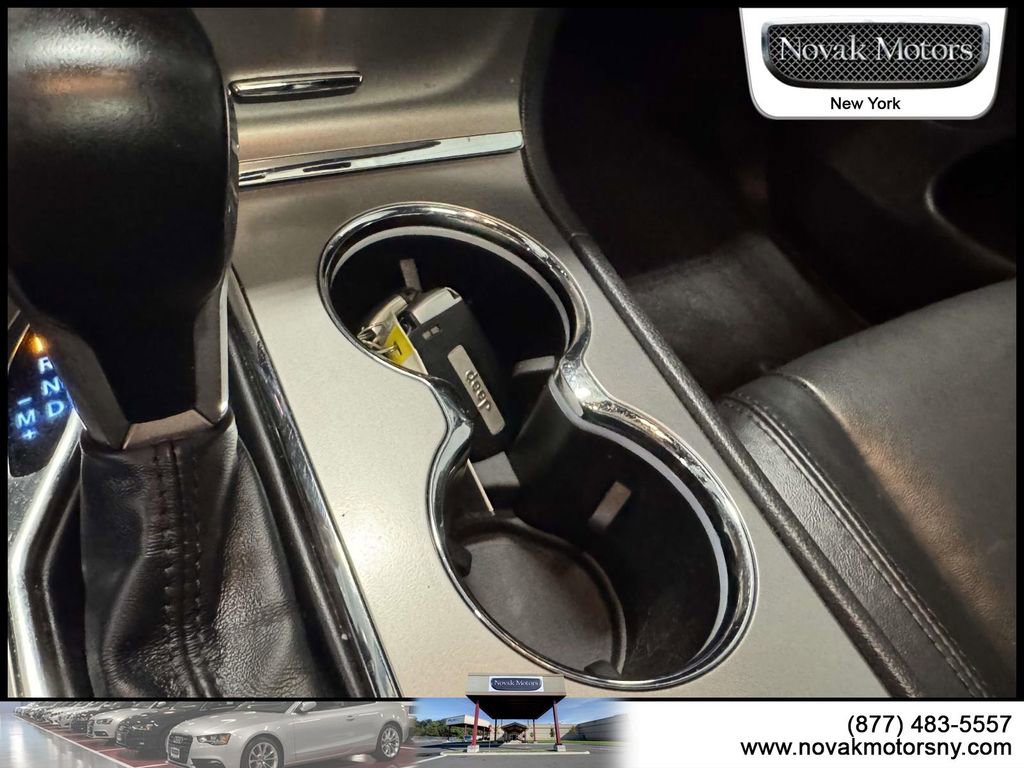 Used 2022 Jeep Grand Cherokee Limited image 21