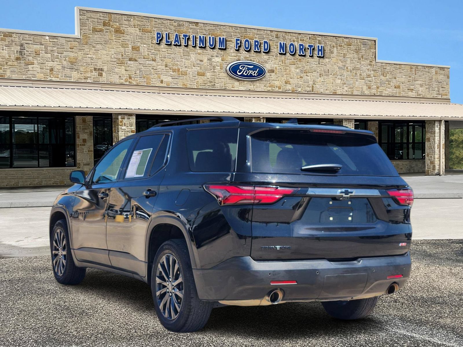 Used 2022 Chevrolet Traverse RS FWD image 4