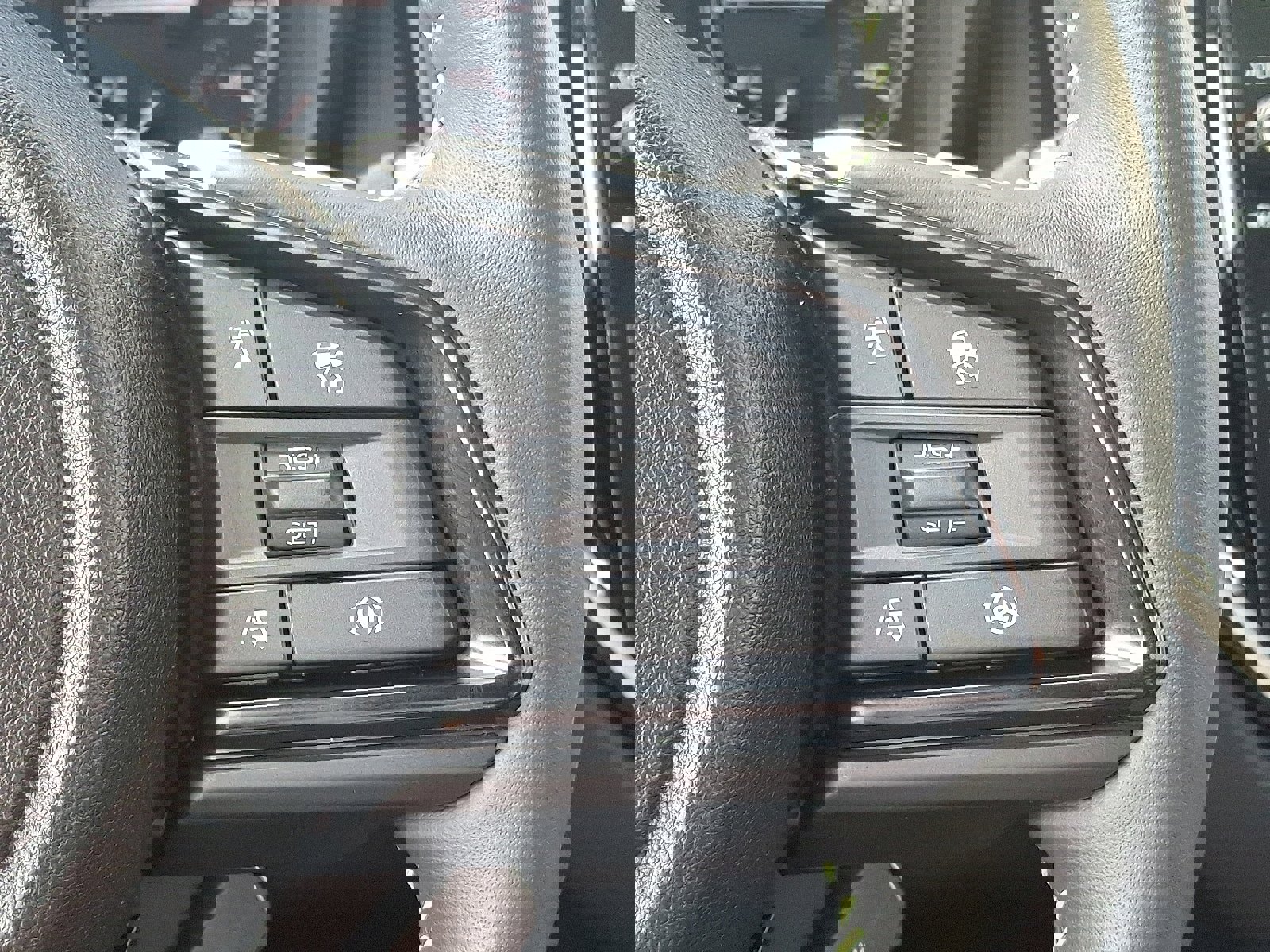 Used 2025 Subaru Ascent Bronze Edition image 23