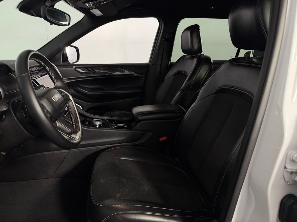 Certified 2022 Jeep Grand Cherokee L Laredo RWD image 22