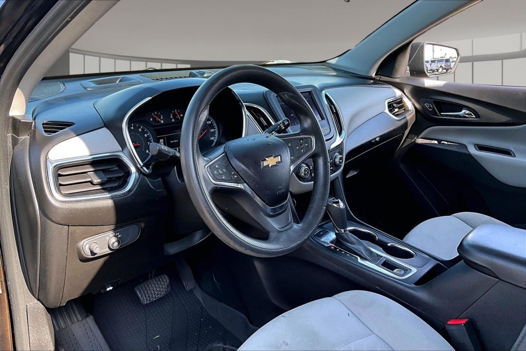 Used 2020 Chevrolet Equinox LS AWD/4WD image 13