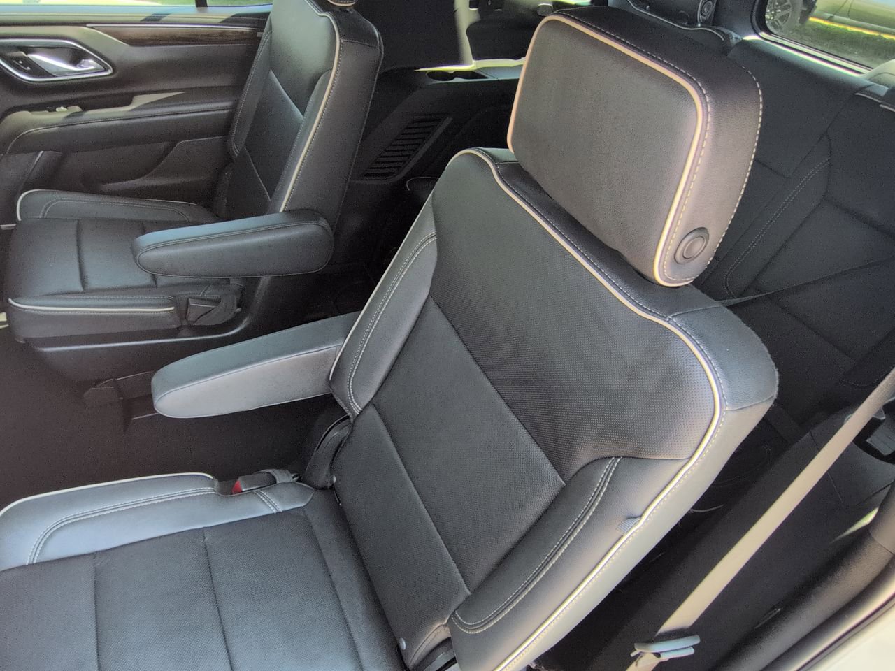 Used 2023 Chevrolet Tahoe Premier AWD/4WD image 26