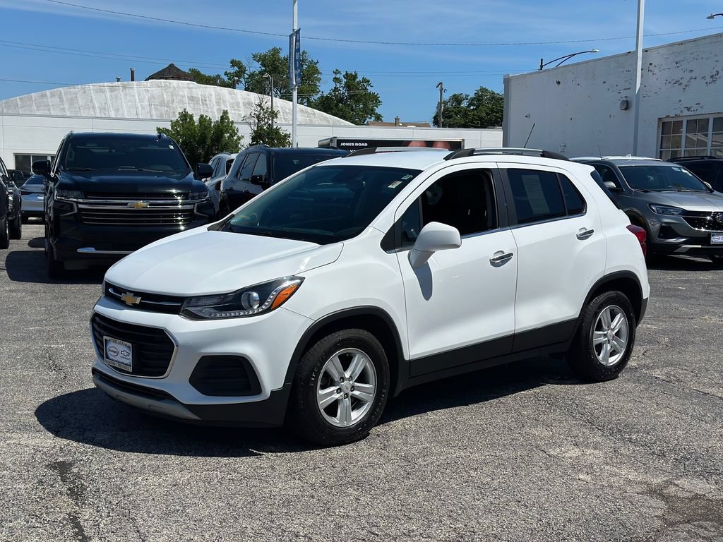 Used 2017 Chevrolet Trax LT w/ LT Convenience Package FWD image 6