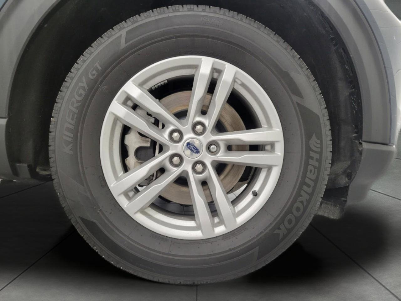 Used 2023 Ford Explorer XLT w/ Class IV Trailer Tow Package image 6