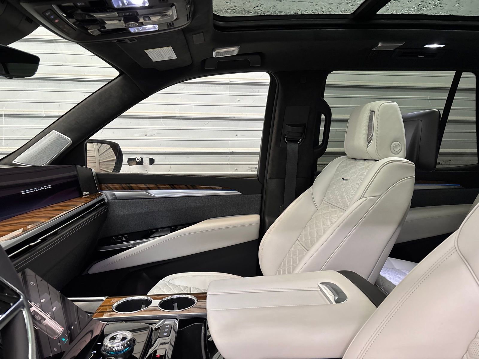 Used 2025 Cadillac Escalade Sport Platinum image 24