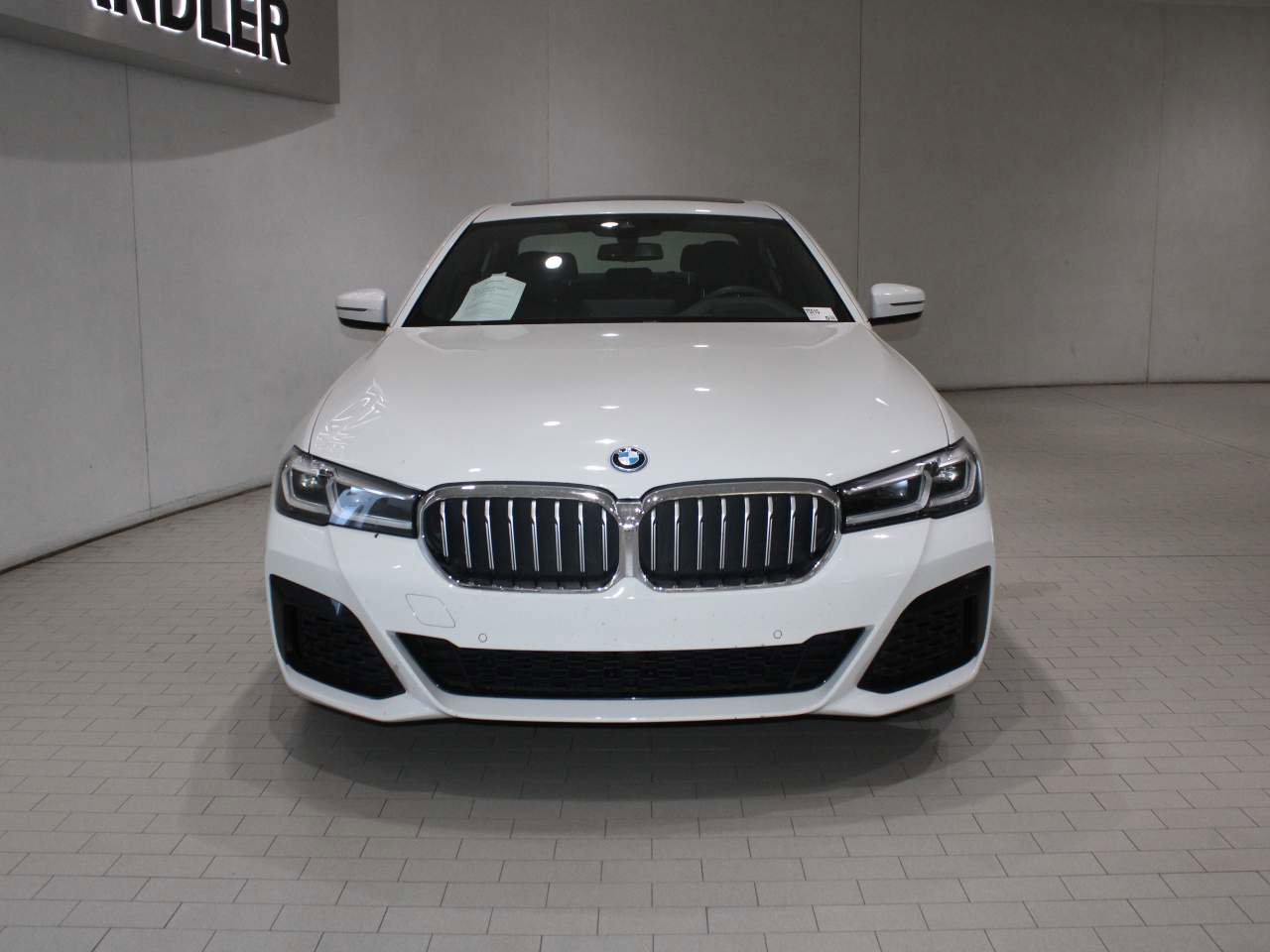 Certified 2023 BMW 530e w/ M Sport Package image 7