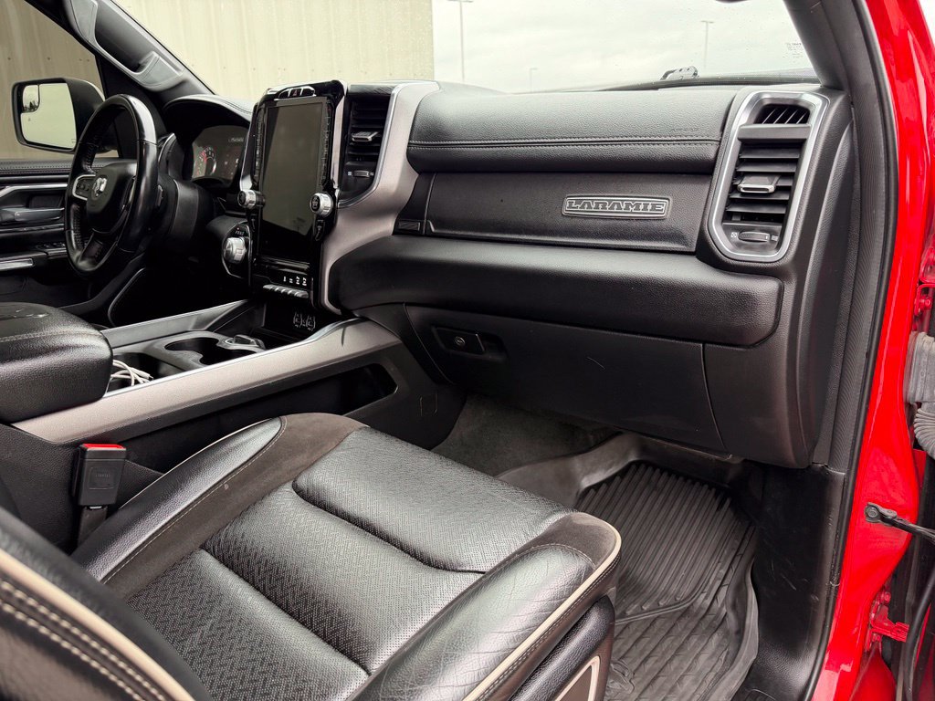 Used 2024 RAM 1500 Laramie AWD/4WD image 16