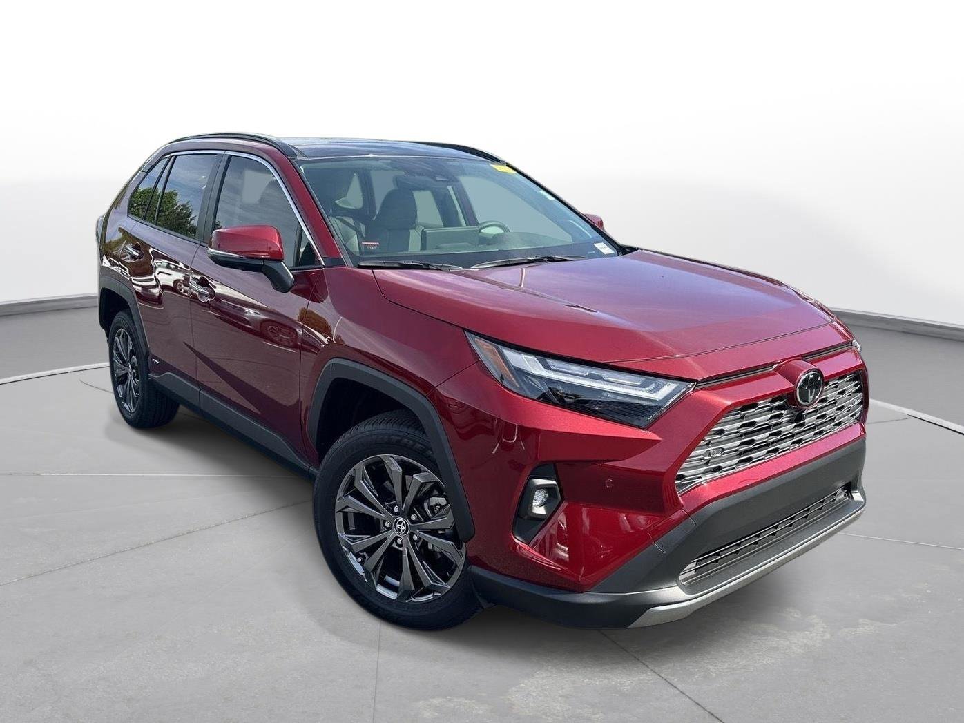 Used 2025 Toyota RAV4 Limited w/ Advanced Technology Package AWD/4WD image 4